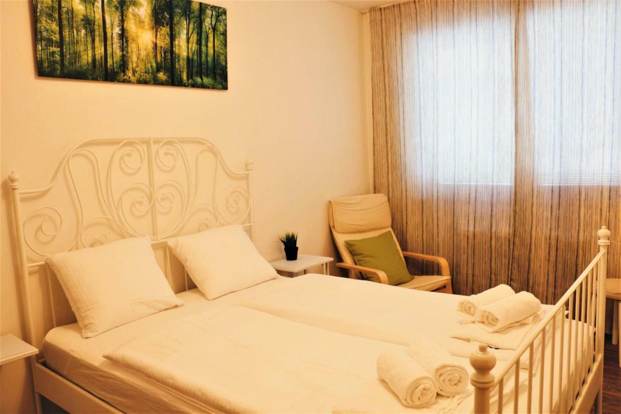 Green Wall Apartment Капрун Экстерьер фото