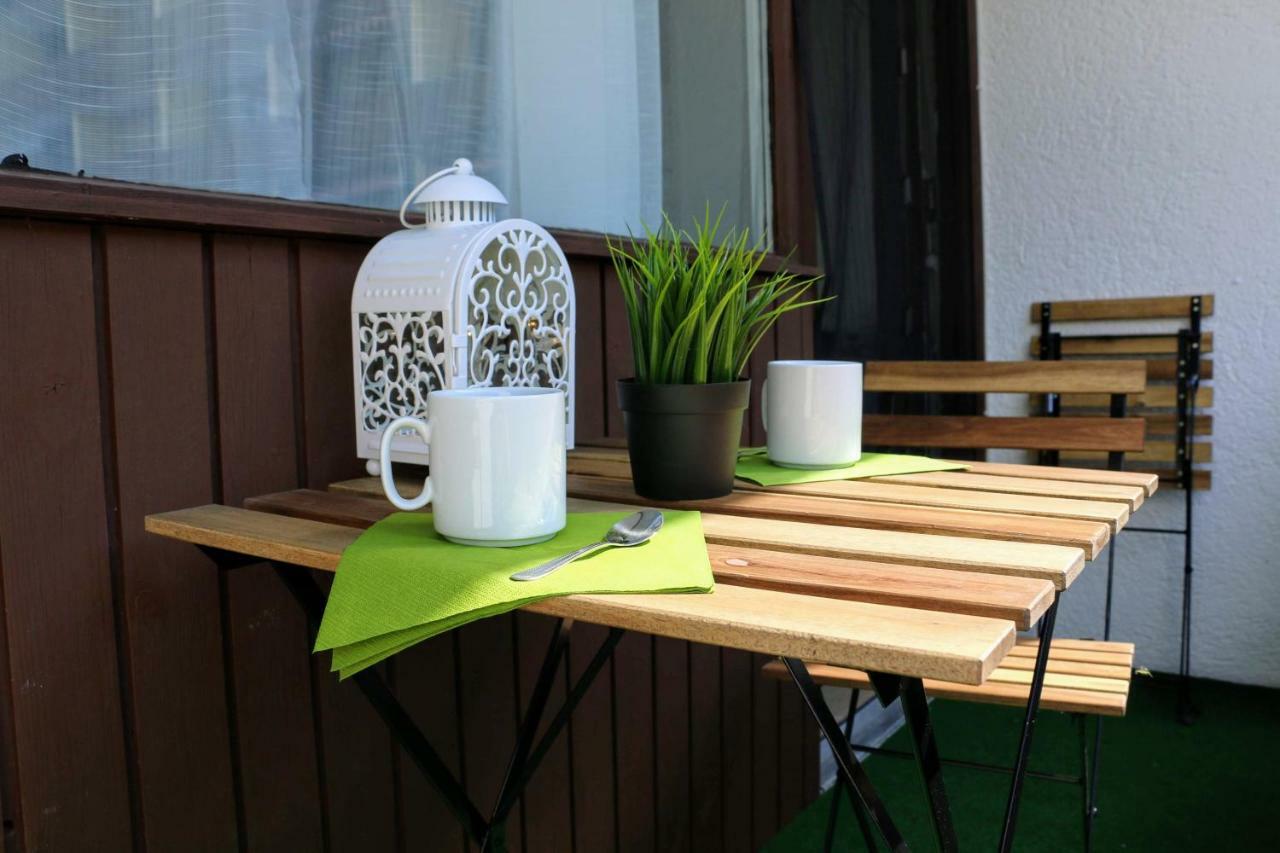 Green Wall Apartment Капрун Экстерьер фото