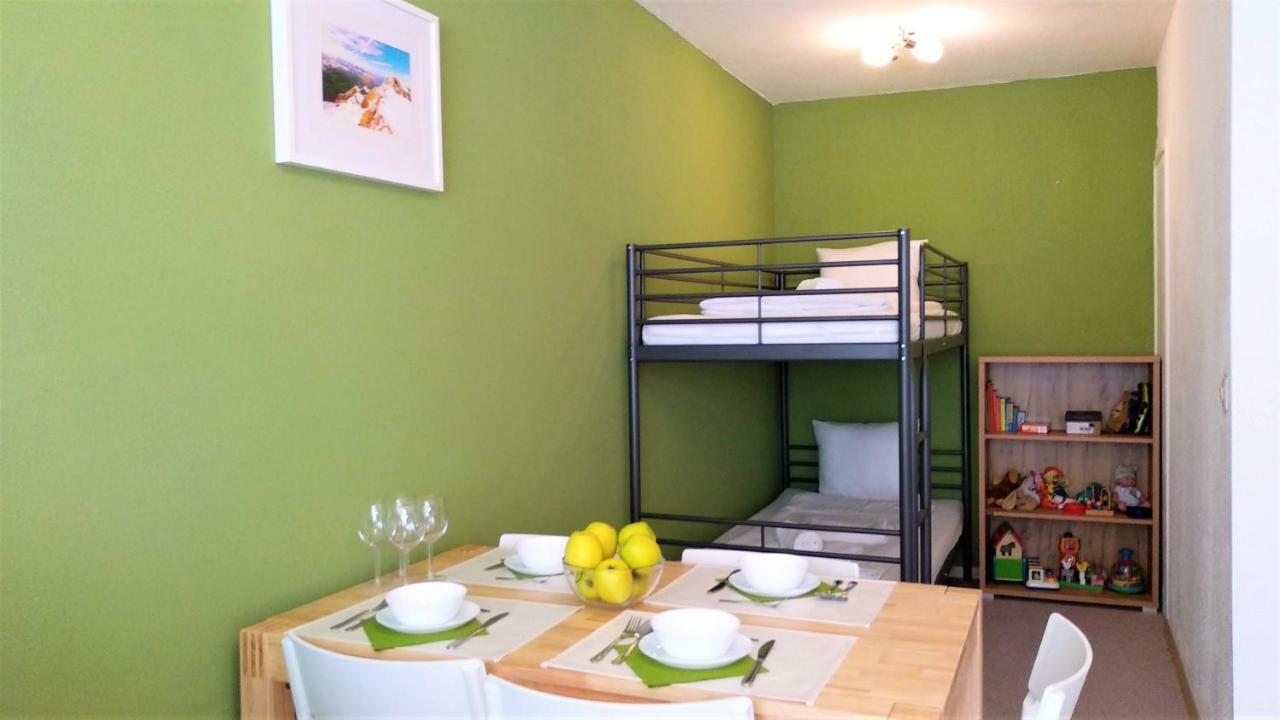 Green Wall Apartment Капрун Экстерьер фото