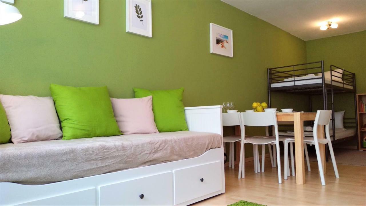 Green Wall Apartment Капрун Экстерьер фото